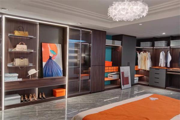 開(kāi)全屋定制店需要花費(fèi)很高的成本嗎？